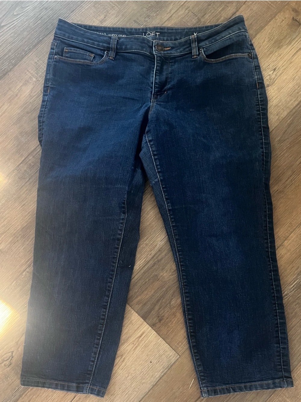 Ann Taylor Curvy Crop Dark Blue Women's Jeans. Size 31/12